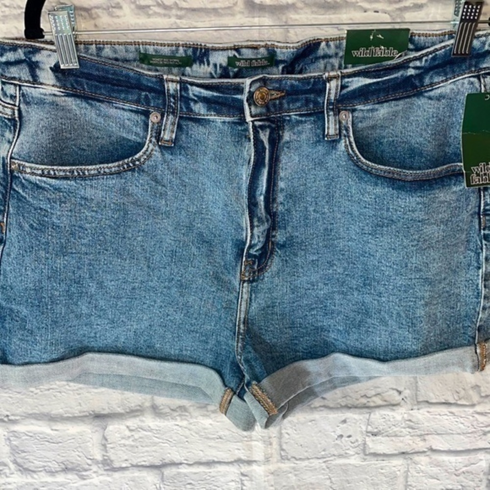 Wild Fable Highest Rise Zipper Fly Cuffed Denim Jean Shorts 14/32 NWT Target